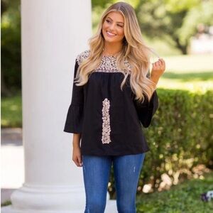 J. Marie The Amanda Long Sleeve Embroidered Top Blouse Size M